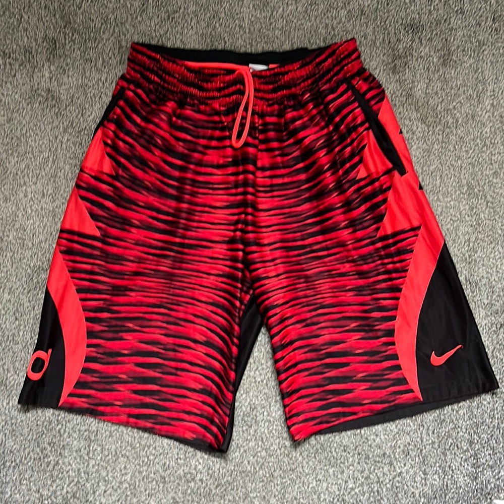 Nike Dri-Fit Shorts SIZE L